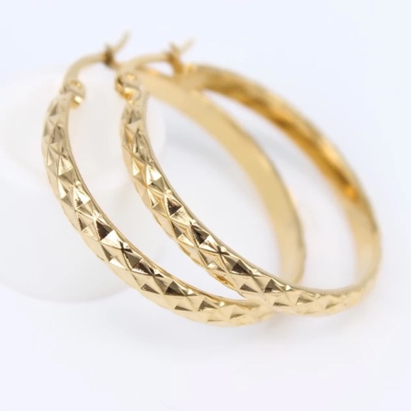 Jewelry - 18K gold plated geometric hoop earrings